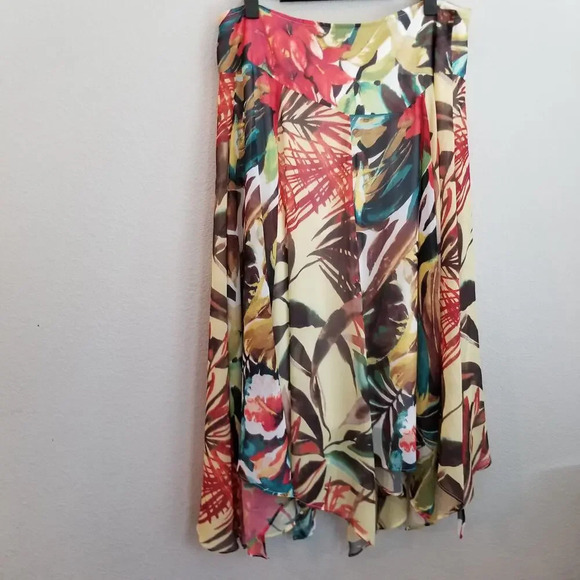 Chico's Womens Pleated Asymmetrical Skirt Sz 10 Multicolor Tropical Floral Flowy - Picture 2 of 11